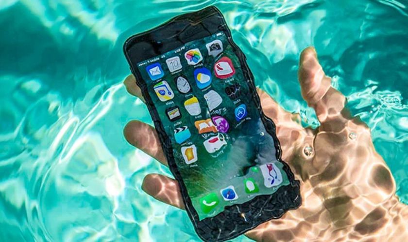 Sấy khô điện thoại miễn phí khi bị vô nước tại Điện Thoại Vui